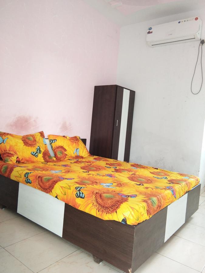 Hotel Manali Residency Гандинагар Екстериор снимка